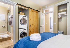 3 habitaciones, tabla de planchar con plancha y wifi gratis 