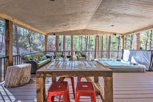 Ruidoso A-Frame Cabin ~ 1 Mi to Grindstone Lake!