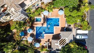Piscine extérieure, piscine chauffée