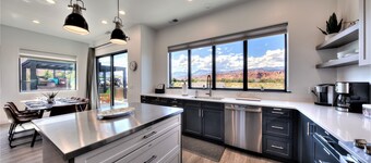 Luxury 4 bedroom twin home, beautiful views. Private hot tub. Covered patio.