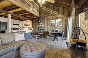 TV, fireplace - Townhome w/ Mtn View - Walk to Brian Head Lifts! (Brian Head)
