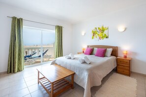 2 chambres, fer et planche Ă repasser, Wi-Fi, draps fournis