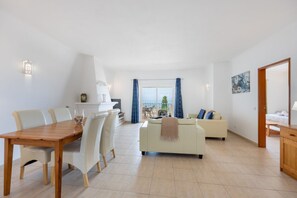 Interior - CoolHouses Algarve Luz , 2 Bed apartment w/ sea view, Blue Ocean View (Luz)