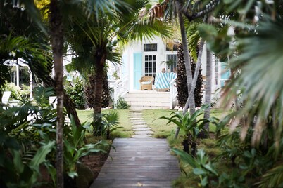 Sea Star – Private, Staffed, Luxury Jungle Compound – 10 Steps From The Beach