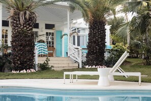 Piscine extérieure, piscine chauffée