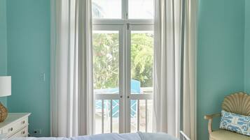 4 bedrooms, in-room safe, iron/ironing board, travel crib