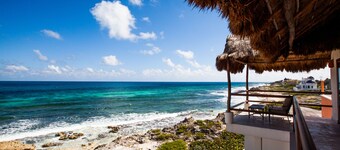 Casa Nido del Gallo Solar Ocean Front Deluxe Home 3 bedrooms, 5 bathrooms