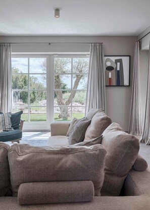 Télévision, cheminée, Netflix, services de streaming