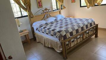 3 bedrooms, WiFi, bed sheets