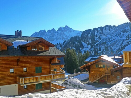 Nice apartment for 4 people with WIFI, TV, balcony and pets allowed
