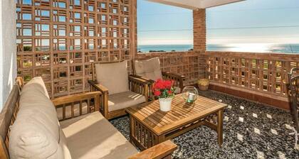 Wunderbares alleinstehendes Ferienhaus mit privatem Pool, W-LAN, TV, Balkon und Haustiere erlaubt