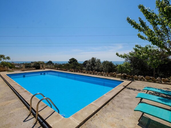 Pool - Beautiful private villa for 18 guests with WIFI, private pool, TV, balcony and pets allowed (Ulldecona)