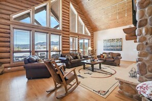 TV, fireplace, video games, stereo - Home on the 5th Green - Golf, Gameroom, Huge Patio (Angel Fire)