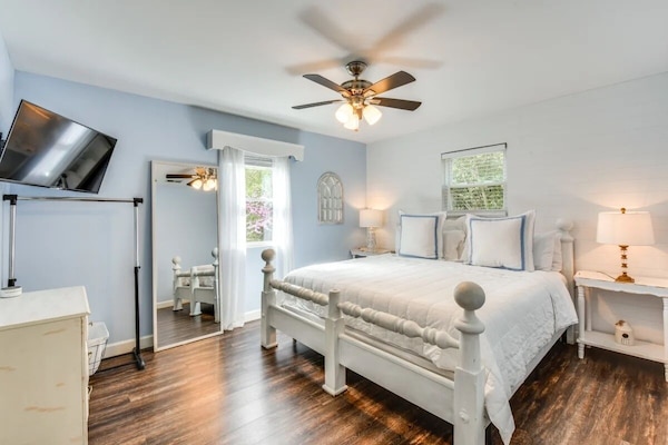 3 slaapkamers, een bureau, een strijkplank/strijkijzer, gratis wifi