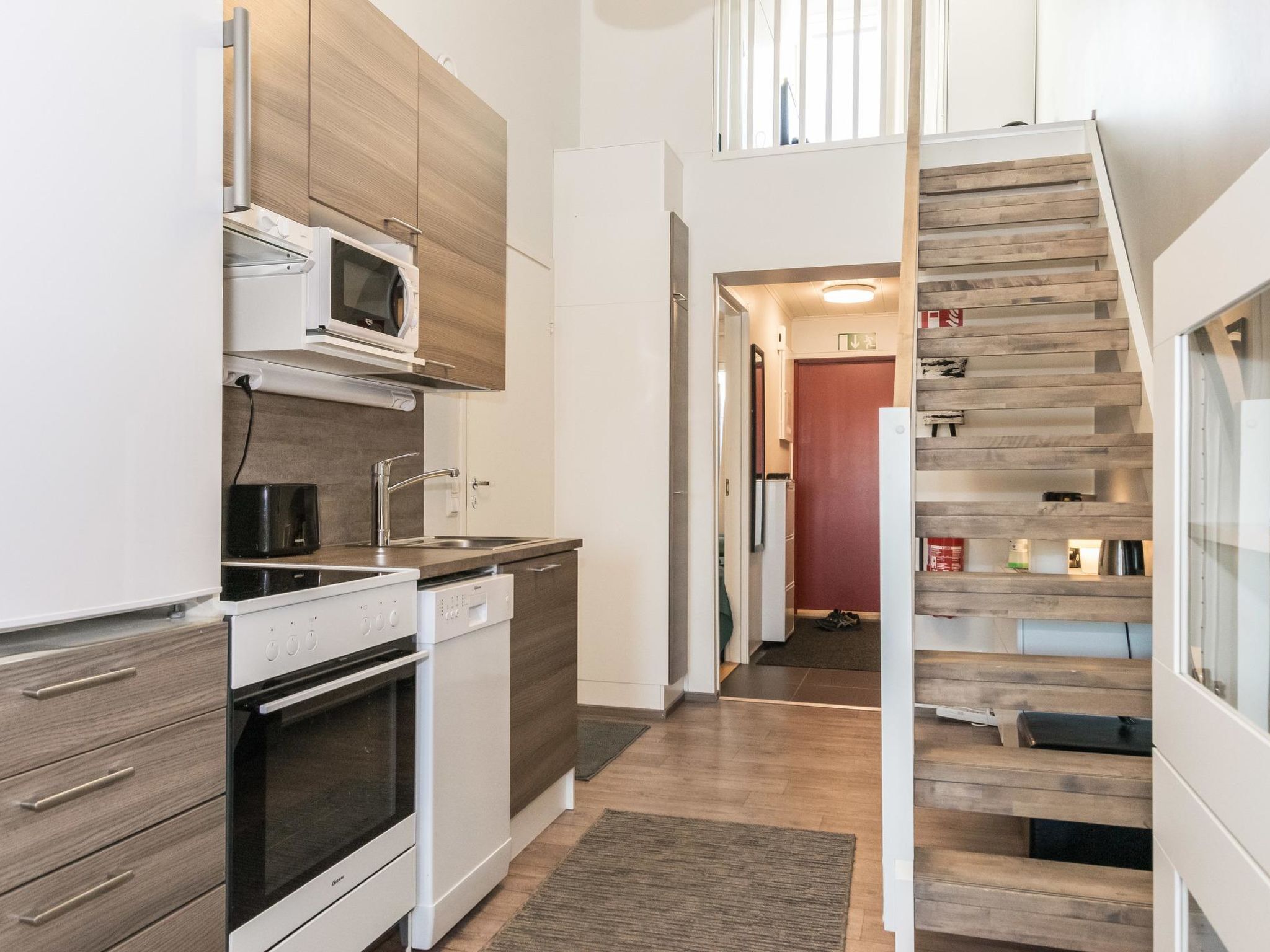 Réfrigérateur, micro-ondes, lave-vaisselle