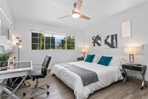 3 habitaciones, escritorio, tabla de planchar con plancha y wifi gratis