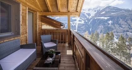 Vacation Apartment "Golserhof Sonne" in the Ahrntal Valley with Mountain View