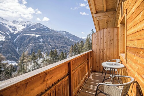 Ferienwohnung "Golserhof Kristall" im Ahrntal mit Blick auf die Berge