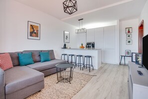 TV - Holiday Home “Casa Ann” close to the Beach with Sea View (Arrecife)
