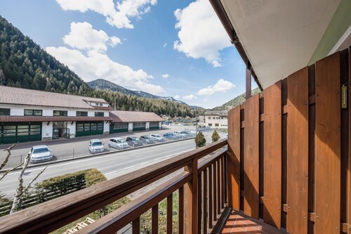 Holiday Apartment "Viola" with 2 Balconies & Mountain View