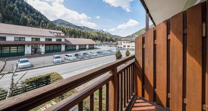 Holiday Apartment "Viola" with 2 Balconies & Mountain View