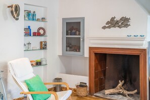 Interior - Holiday Home Miramar Sa Rapita with Sea and Mountain View, Garden & Terrace; Parking Available (CAMPOS)