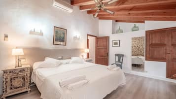 4 室のベッドルーム、アイロン / アイロン台、WiFi (無料)、ベッドシーツ