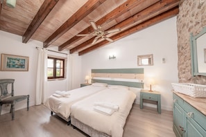 4 chambres, fer et planche Ă repasser, Wi-Fi gratuit, draps fournis
