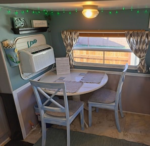Dining - Foothills Quiet Guest RV Home - Queen, Twin Bed, Dog Friendly, Fenced Yard, BBQ (Yuma)