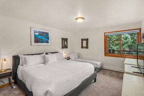 3 bedrooms, iron/ironing board, free WiFi, bed sheets - Spacious Snowmass Condo! Pool/Hot Tub, Patio w/ Gas Grill, Parking & Gas FP (Snowmass Village)