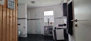 Shower, hair dryer - Sweet spot at Fleesensee (Göhren-Lebbin)