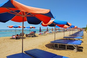 Chaises longues