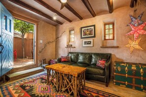 Fernseher, Kamin, Arbeitsbereiche