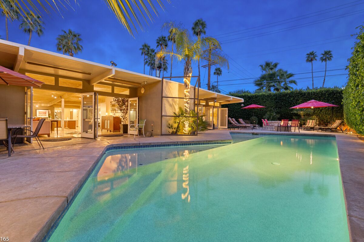 Book Now for a Fall Getaway! Donald Wexler-Designed Home with Pool in Historic Mesa Neighborhood