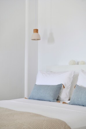 2 bedrooms, in-room safe, iron/ironing board, travel cot