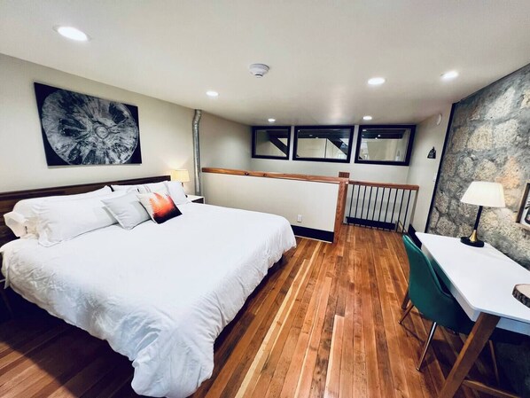 2 bedrooms, desk, iron/ironing board, free WiFi