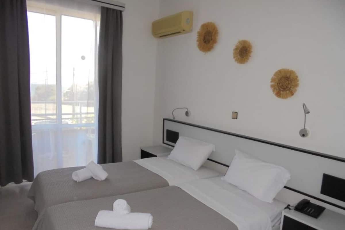 Chambres insonorisées, lits bébé (gratuits)