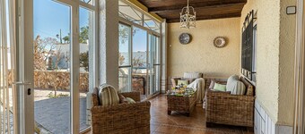 Waou Deluxe Cottage Titulcia