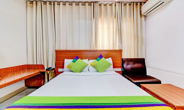 Kahden hengen economy-huone | Työpöytä, silitysrauta/-lauta, ilmainen Wi-Fi, vuodevaatteet