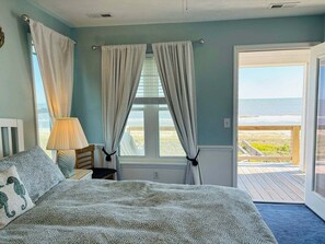 5 bedrooms, free WiFi, bed sheets - Oceanfront retreat Nothin but Nett in Holden Beach, 5BR, 4BA, sleeps 11. (Holden Beach)