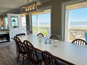 Dining - Oceanfront retreat Nothin but Nett in Holden Beach, 5BR, 4BA, sleeps 11. (Holden Beach)