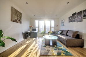 Smart TV - ✔Central Location ✔Bus Stop ✔Free Parking ✔WiFi (Edinburgh)