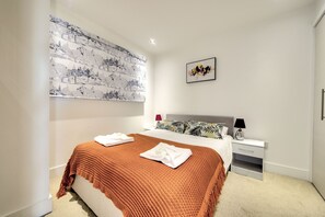 1 bedroom, desk, travel crib, WiFi - ✔Central Location ✔Bus Stop ✔Free Parking ✔WiFi (Edinburgh)