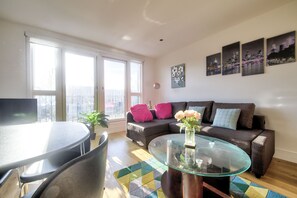 Smart TV - ✔Central Location �✔Bus Stop ✔Free Parking ✔WiFi (Edinburgh)