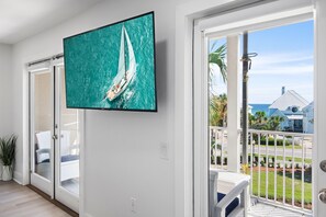 Interior - Private Beach, Pickleball, Tennis 3 heated pools! 6 Beds! (Santa Rosa Beach)