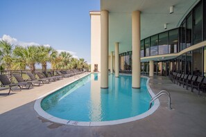 Piscina interna, piscina externa