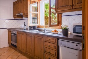 Fridge, microwave, oven, stovetop - Tallador for 10 people in S'Alqueria Blanca with private pool, a/c, and Wi-Fi (IB)