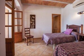 5 bedrooms, in-room safe, iron/ironing board, free WiFi