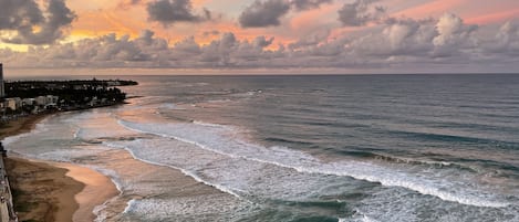 Praia | Na praia, espreguiçadeiras, toalhas de praia 