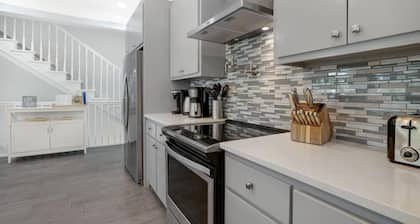 NEW RENTAL - KIVA DUNES - PRIVATE HEATED POOL - SIGNATURE PROPERTIES